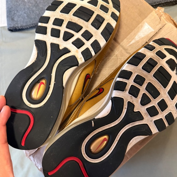Air Max 97 OG (Gold) - Picture 4 of 4